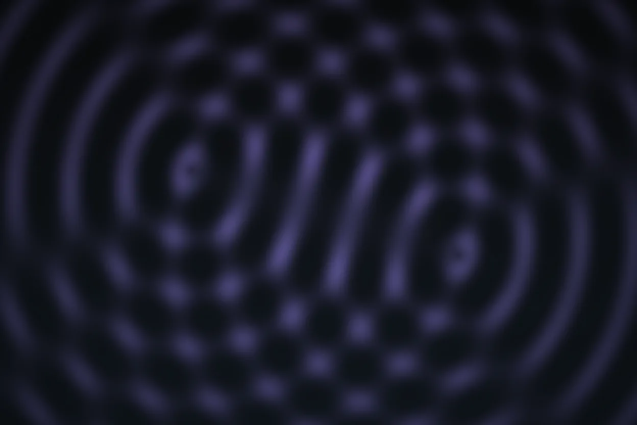 Abstrakte Welleninterferenz in Blau und Violett